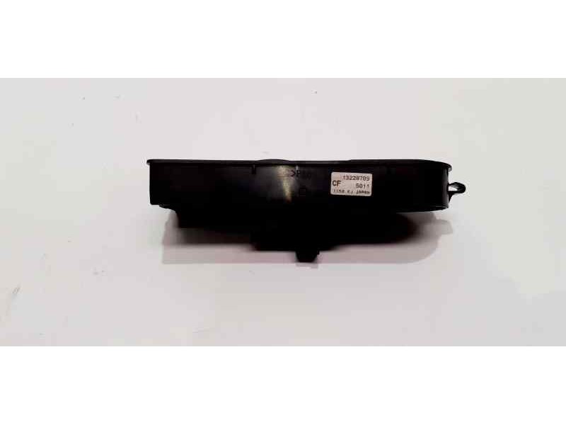 Recambio de mando elevalunas delantero derecho para opel zafira b 1.9 cdti referencia OEM IAM 13228709 42950 