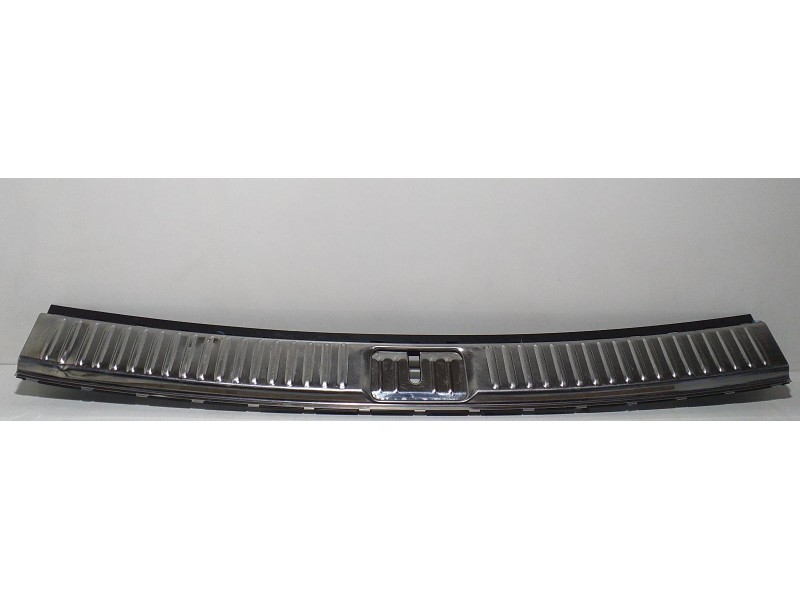 Recambio de guarnecido porton trasero para porsche cayenne (typ 92aa) gts referencia OEM IAM 7P0863459E 66212 