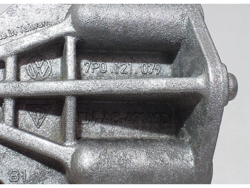 Recambio de soporte radiador para porsche cayenne (typ 92aa) gts referencia OEM IAM 7P0121079 66216 