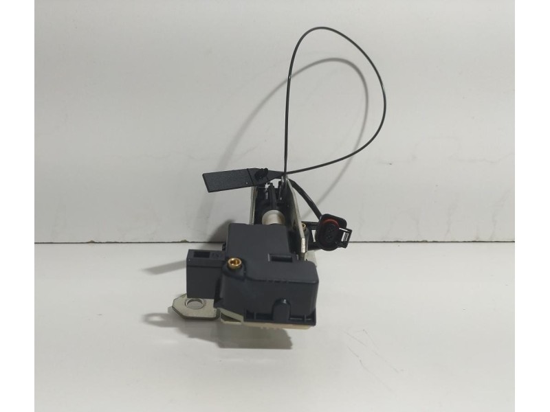 Recambio de cerradura maletero / porton para volkswagen touareg (7l6) tdi v6 +motion referencia OEM IAM 7L0827506E 77968 