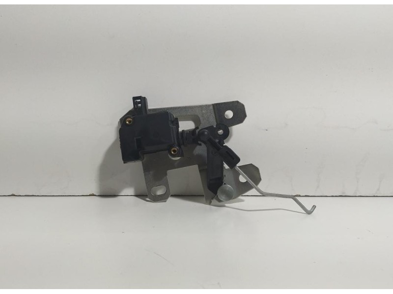 Recambio de motor cierre centralizado porton para volkswagen touareg (7l6) tdi v6 +motion referencia OEM IAM 7L6827425A 77969 