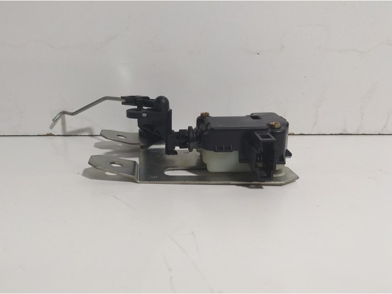 Recambio de motor cierre centralizado porton para volkswagen touareg (7l6) tdi v6 +motion referencia OEM IAM 7L6827425A 77969 