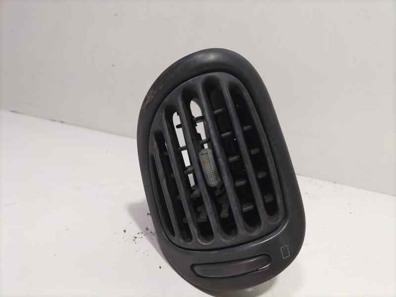 Recambio de rejilla aireadora para peugeot 206 berlina xt referencia OEM IAM 9632184877 82113 