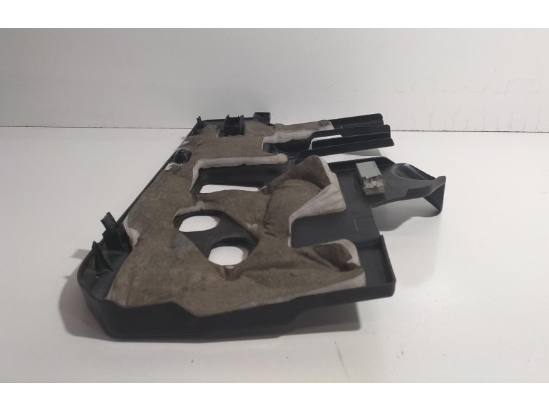 Recambio de molduras delanteras para volkswagen touareg (7l6) tdi v6 +motion referencia OEM IAM 7L6815173G 77985 