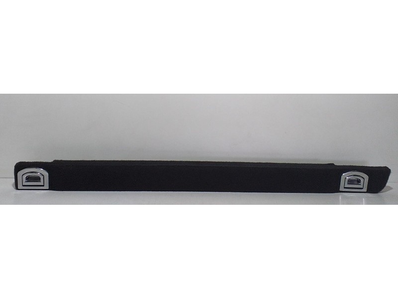 Recambio de guarnecido porton trasero para porsche cayenne (typ 92aa) gts referencia OEM IAM 7P5863527A 66222 