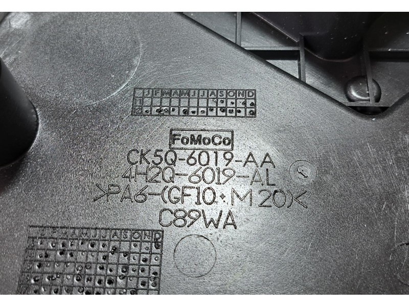 Recambio de tapa distribucion para land rover range rover sport v6 td hse referencia OEM IAM 4H2Q6019AL 75699 R