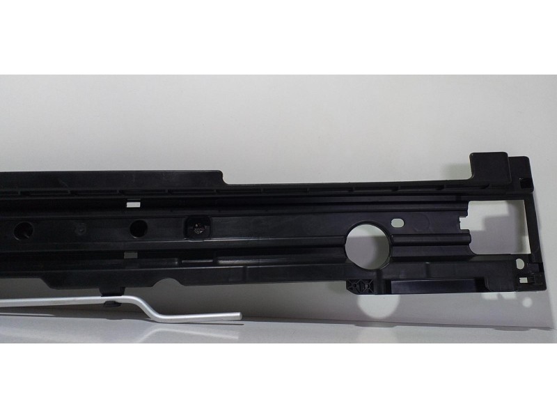 Recambio de guarnecido porton trasero para porsche cayenne (typ 92aa) gts referencia OEM IAM 7P0863599A 66225 