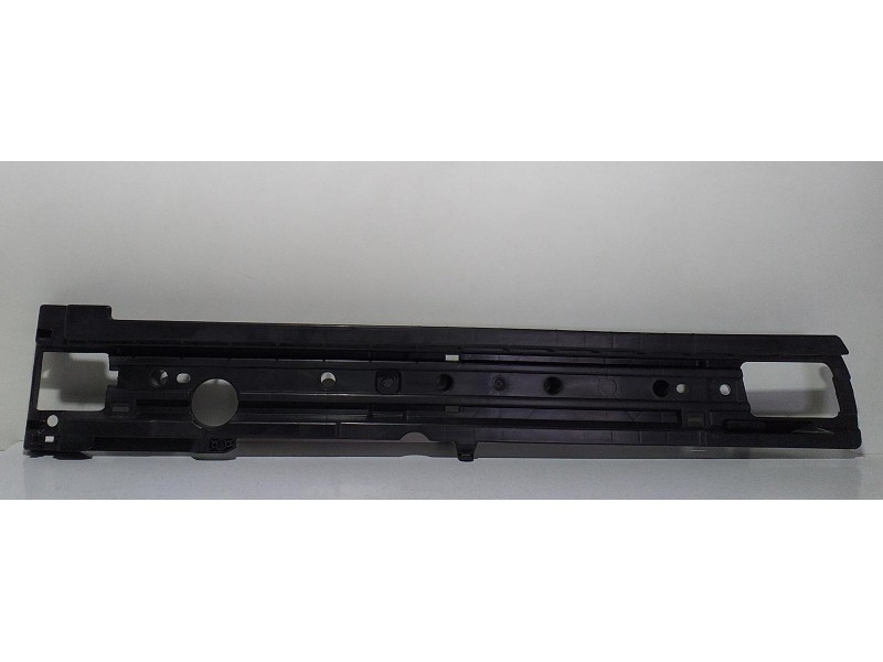 Recambio de guarnecido porton trasero para porsche cayenne (typ 92aa) gts referencia OEM IAM 7P0863600A 66226 