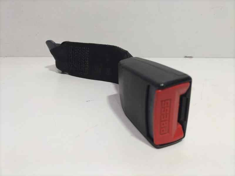 Recambio de cinturon seguridad trasero izquierdo para peugeot 206 berlina xt referencia OEM IAM KFW 82121 