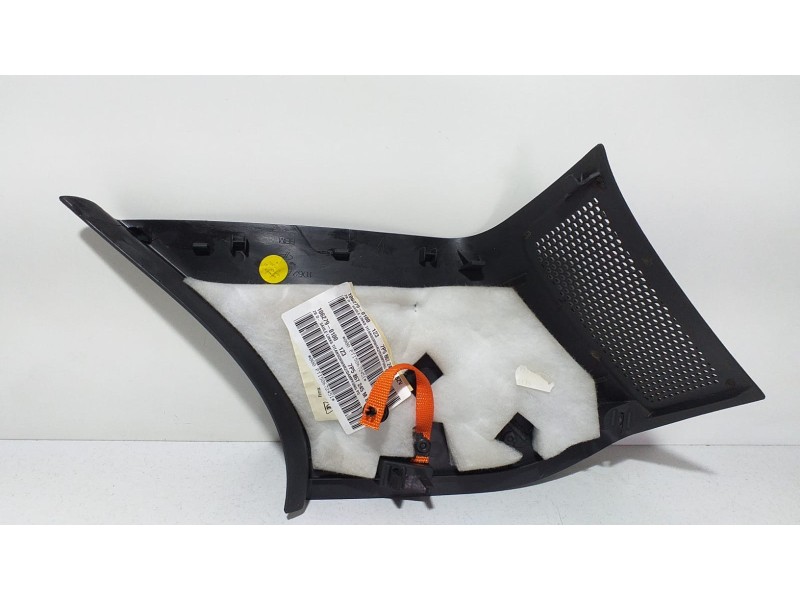 Recambio de guarnecido porton trasero para porsche cayenne (typ 92aa) gts referencia OEM IAM 7P5867245 66227 