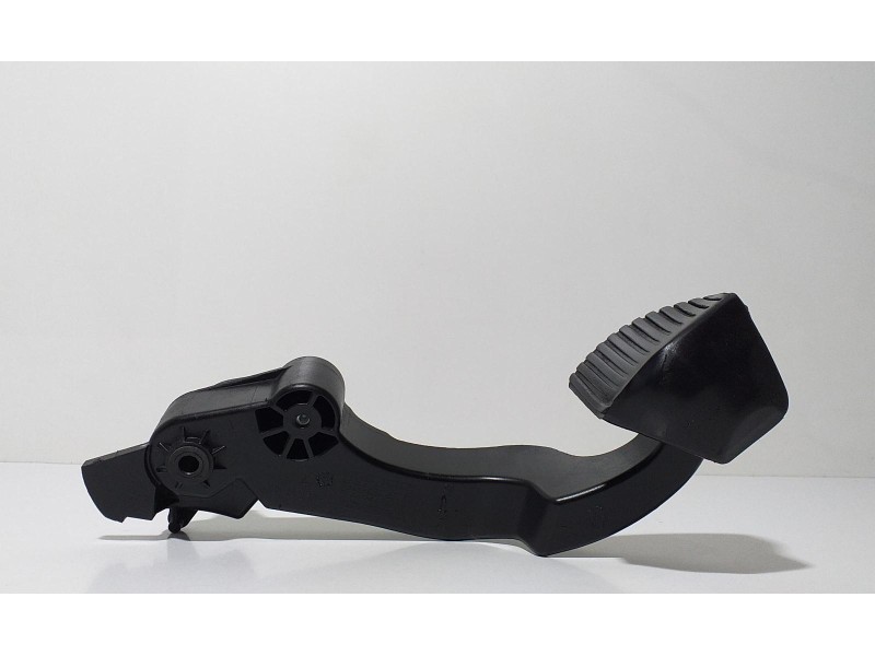 Recambio de pedal embrague para peugeot 208 style referencia OEM IAM 2127EJ 58517 