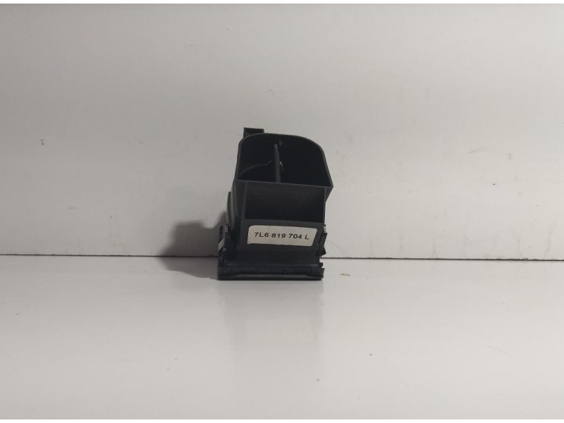 Recambio de rejilla aireadora para volkswagen touareg (7l6) tdi v6 +motion referencia OEM IAM 7L6819704L 77898 