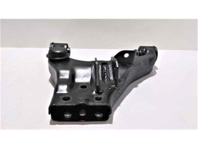 Recambio de brazo suspension inferior delantero derecho para kia sorento 2.5 crdi active referencia OEM IAM MOTORD4CB 46718 