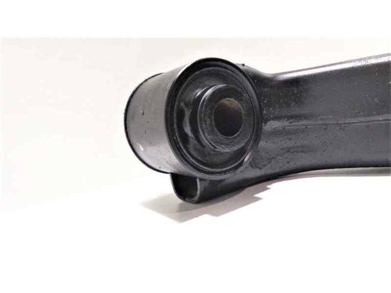 Recambio de brazo suspension inferior delantero derecho para kia sorento 2.5 crdi active referencia OEM IAM MOTORD4CB 46718 