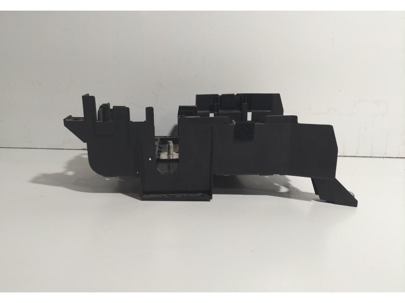 Recambio de caja reles / fusibles para volkswagen touareg (7l6) tdi v6 +motion referencia OEM IAM 7L0937548C 77952 