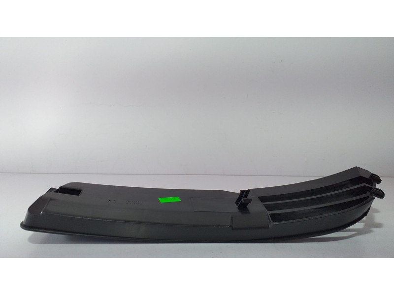 Recambio de rejilla paragolpes delantero para audi a4 avant (b5) 1.9 tdi referencia OEM IAM 107020302 68831 