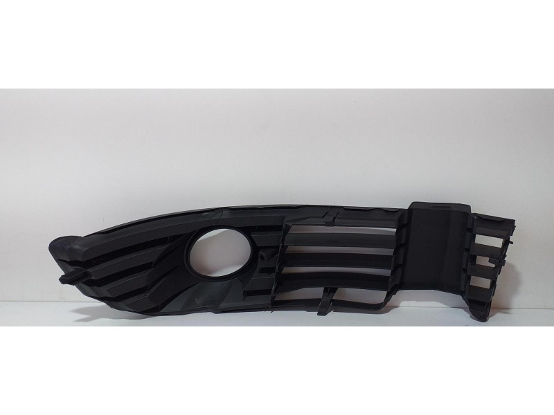 Recambio de rejilla paragolpes delantero para volkswagen passat berlina (3b3) comfortline referencia OEM IAM 05321451 68838  Recambio de rejilla paragolpes delantero para volkswagen passat berlina (3b3) comfortline referencia OEM IAM 05321451 68838