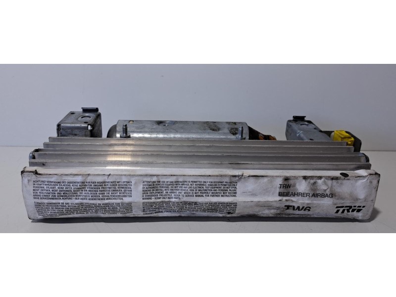 Recambio de airbag delantero derecho para volkswagen t5 bus california techo elevable referencia OEM IAM 7H1880200A 75802 R