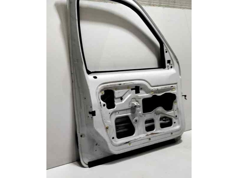 Recambio de puerta delantera izquierda para renault kangoo (f/kc0) authentique 4x4 referencia OEM IAM 7751471745 83481 