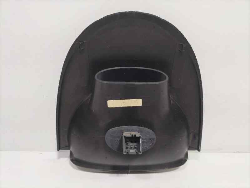 Recambio de molduras delanteras para peugeot 206 berlina xt referencia OEM IAM 9637385877 82181 