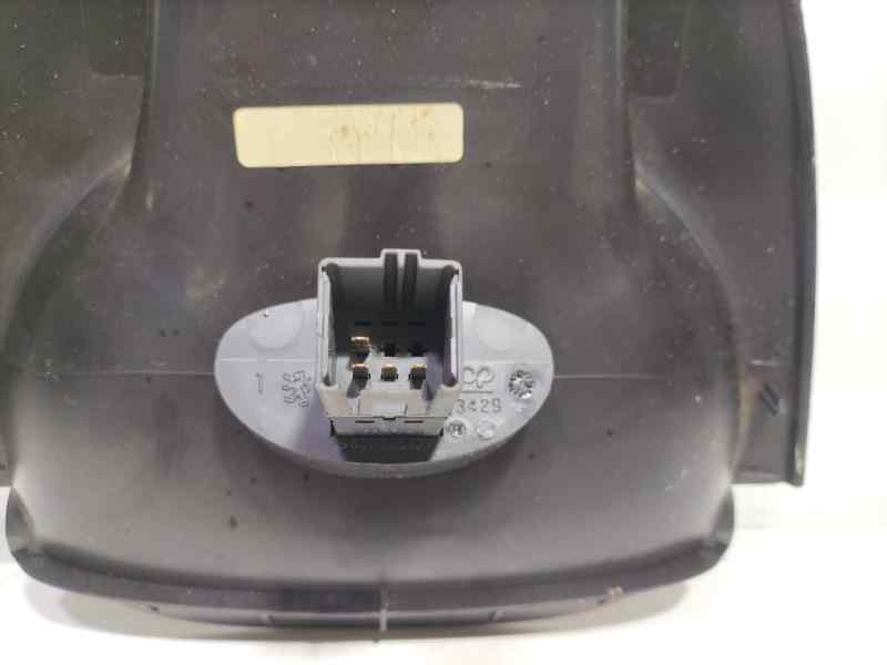 Recambio de molduras delanteras para peugeot 206 berlina xt referencia OEM IAM 9637385877 82181 