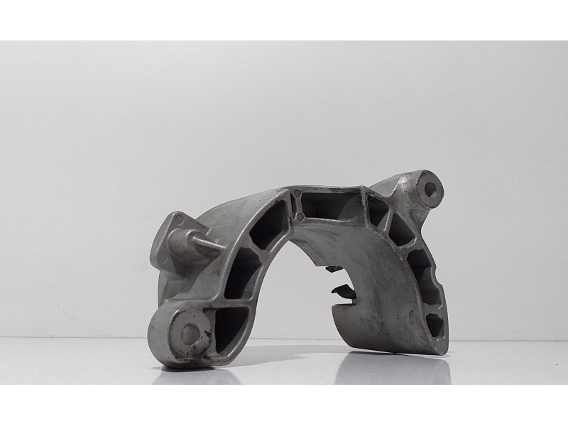 Recambio de soporte alternador para porsche cayenne (typ 92aa) gts referencia OEM IAM 9481152047R 66272 