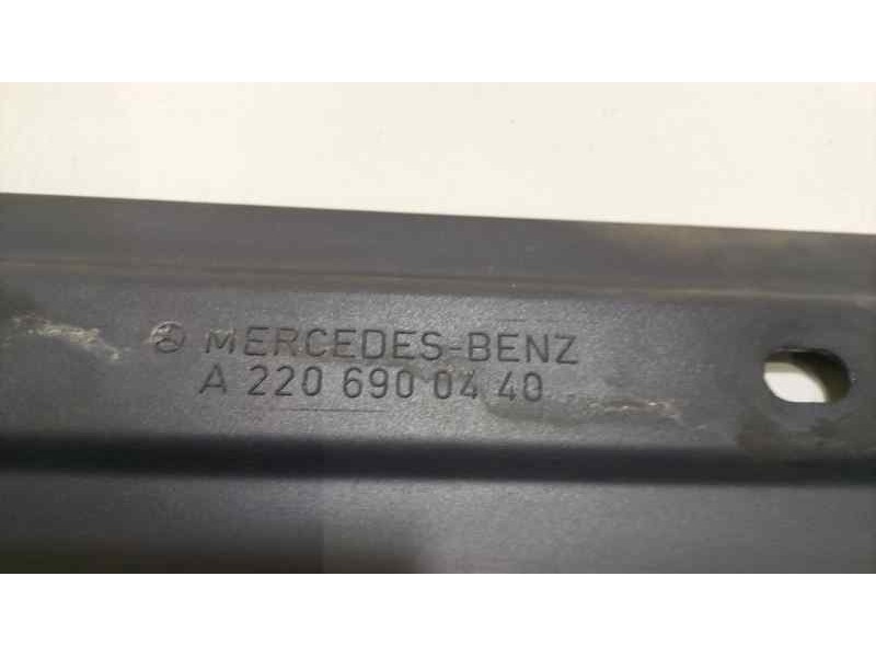 Recambio de estribo para mercedes-benz clase s (w220) berlina 500 (220.075) referencia OEM IAM A2206900440 83484 