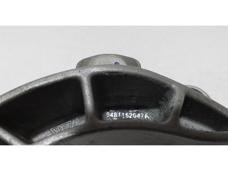 Recambio de soporte alternador para porsche cayenne (typ 92aa) gts referencia OEM IAM 9481152047R 66272 