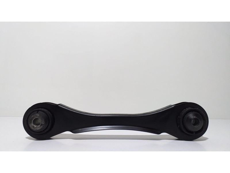 Recambio de brazo suspension superior trasero izquierdo para bmw serie 4 gran coupe (f36) 420d referencia OEM IAM 6792517 58570 