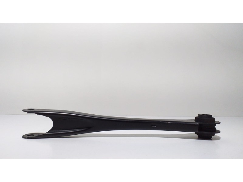 Recambio de brazo suspension inferior trasero derecho para bmw serie 4 gran coupe (f36) 420d referencia OEM IAM 6792527 58573 