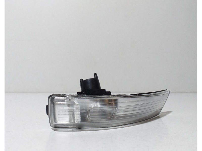 Recambio de piloto intermitente de retrovisor derecho para ford focus lim. (cb8) 1.6 tdci cat referencia OEM IAM 530282109 68858