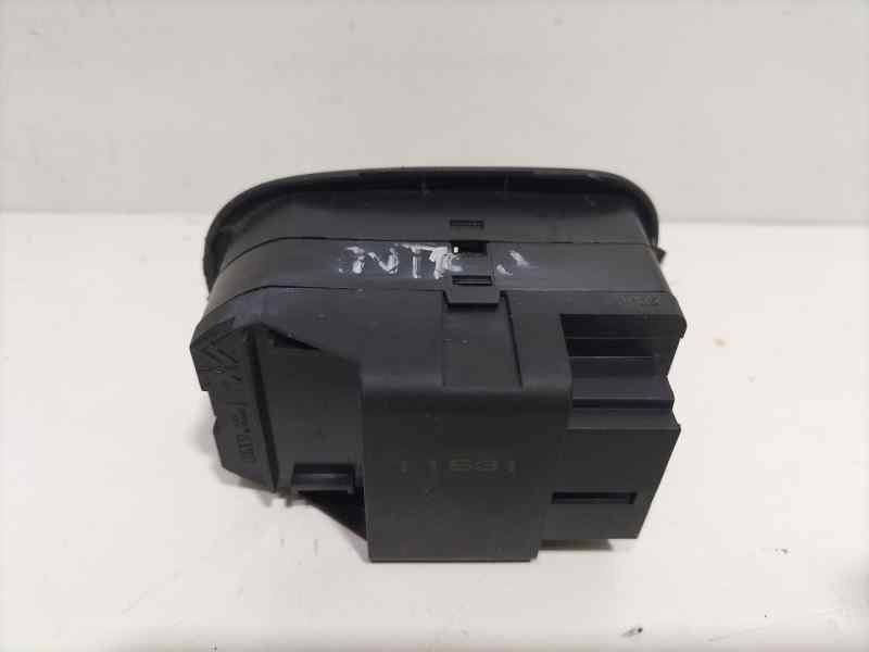 Recambio de mando elevalunas delantero izquierdo para peugeot 206 berlina xt referencia OEM IAM 6552WP 82188 