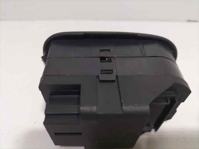 Recambio de mando elevalunas delantero izquierdo para peugeot 206 berlina xt referencia OEM IAM 6552WP 82188 