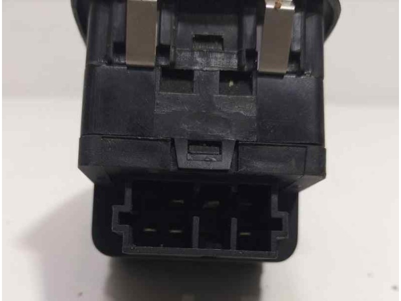 Recambio de mando elevalunas delantero izquierdo para peugeot 206 berlina xt referencia OEM IAM 6552WP 82188 