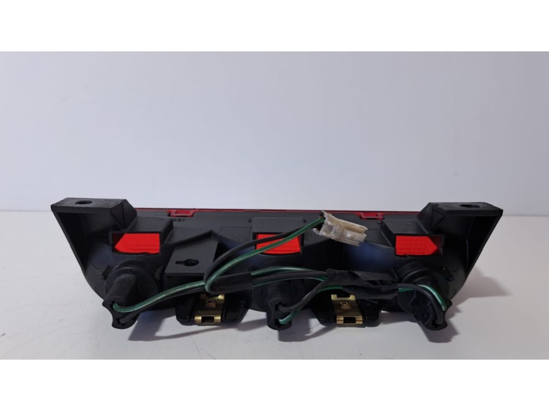 Recambio de luz central de freno para mitsubishi montero (v60/v70) referencia OEM IAM P0223S 75827 R