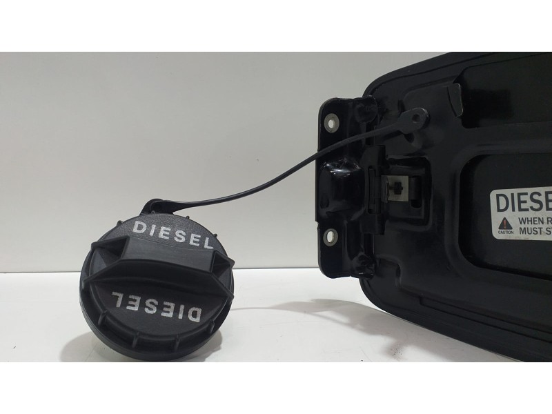 Recambio de tapa exterior combustible para kia sorento 2.5 crdi active referencia OEM IAM 695113E000 54651 