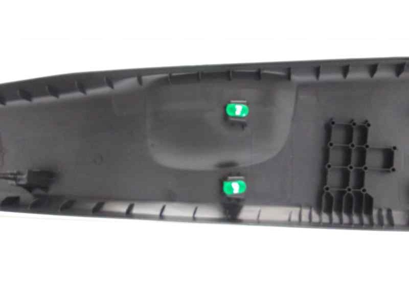 Recambio de moldura para opel crossland x design line referencia OEM IAM 455567867 46776 