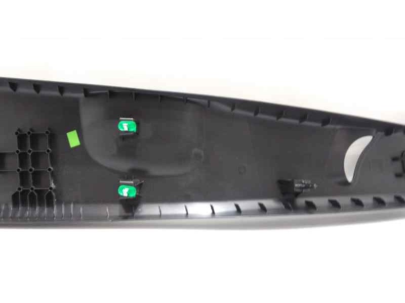 Recambio de moldura para opel crossland x design line referencia OEM IAM 455567867 46777 