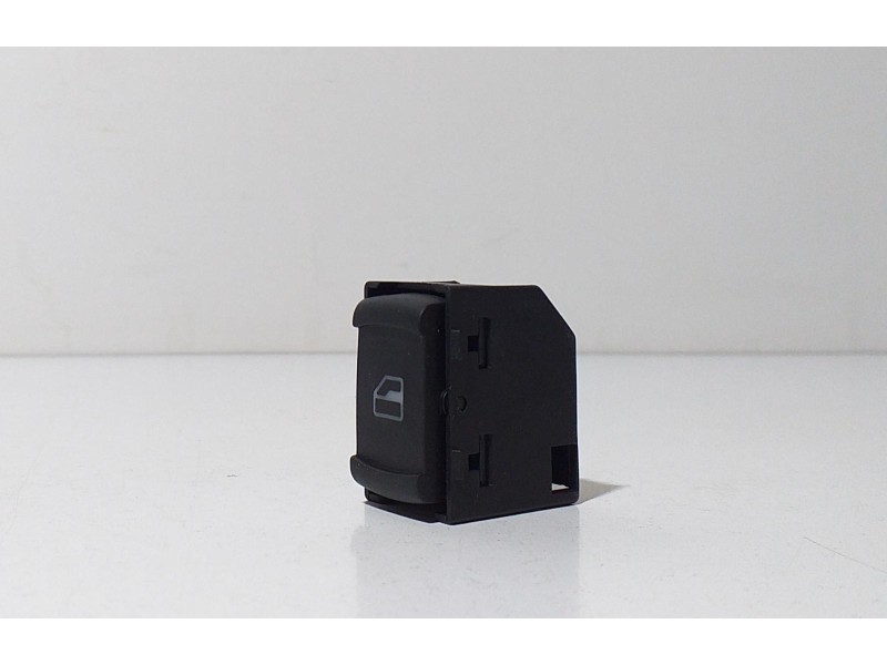 Recambio de mando elevalunas delantero derecho para volkswagen golf iv berlina (1j1) advance referencia OEM IAM 3B0959855B 68880 Recambio de mando elevalunas delantero derecho para volkswagen golf iv berlina (1j1) advance referencia OEM IAM 3B0959855B 68880