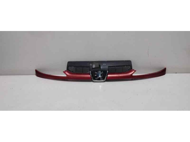 Recambio de rejilla delantera para peugeot 206 berlina xt referencia OEM IAM 9628934280 81832 