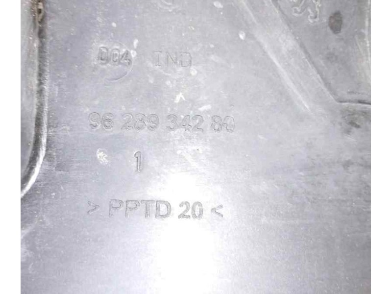 Recambio de rejilla delantera para peugeot 206 berlina xt referencia OEM IAM 9628934280 81832 