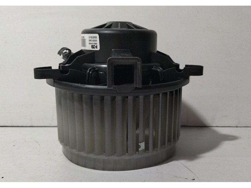 Recambio de motor calefaccion para opel insignia berlina cosmo referencia OEM IAM 5242673401 78214 