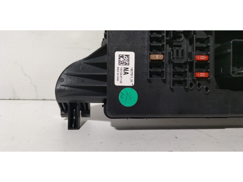 Recambio de caja reles / fusibles para opel insignia berlina cosmo referencia OEM IAM 13277317 78215 