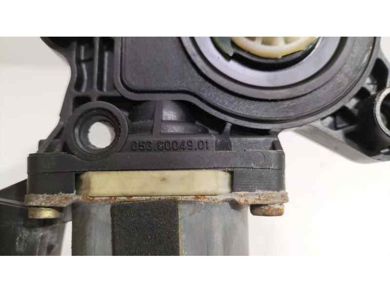 Recambio de motor elevalunas trasero derecho para mercedes-benz clase s (w220) berlina 500 (220.075) referencia OEM IAM A2208200