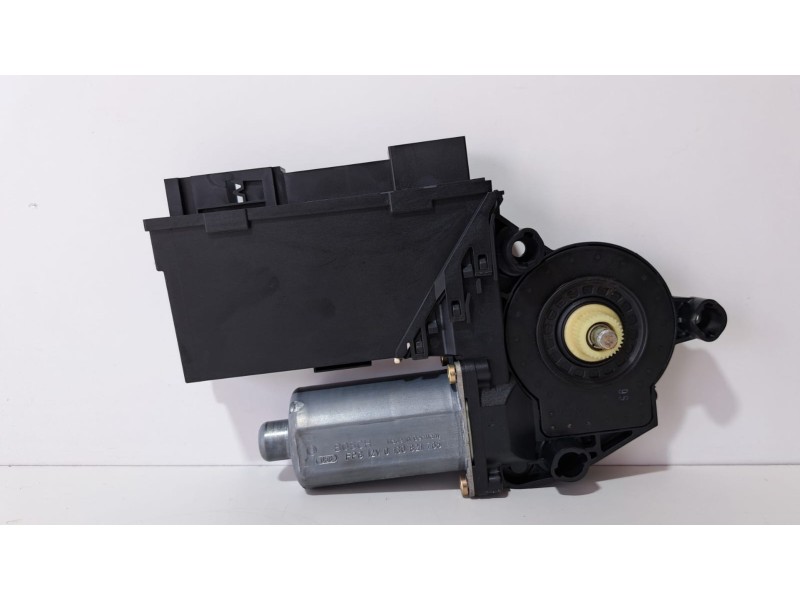 Recambio de motor elevalunas trasero izquierdo para volkswagen touareg (7la) v6 referencia OEM IAM 3D0959795C 75924 