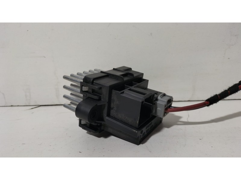 Recambio de resistencia calefaccion para opel insignia berlina cosmo referencia OEM IAM 15141283 78217 