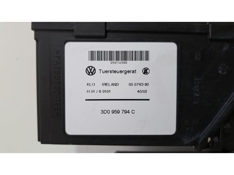 Recambio de motor elevalunas trasero derecho para volkswagen touareg (7la) v6 referencia OEM IAM 3D0959794C 75925 