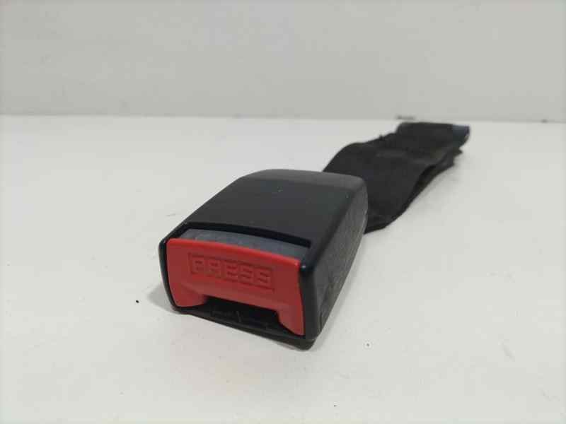 Recambio de cinturon seguridad trasero izquierdo para peugeot 206 berlina xt referencia OEM IAM KFW 82122 