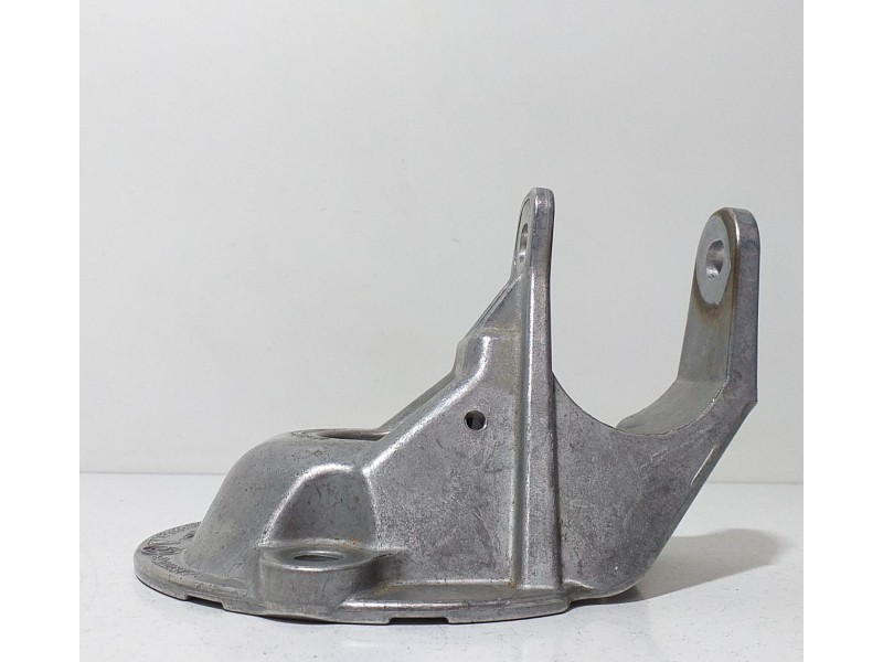 Recambio de soporte motor delantero para porsche cayenne (typ 92aa) gts referencia OEM IAM 7P5199373A 66363 