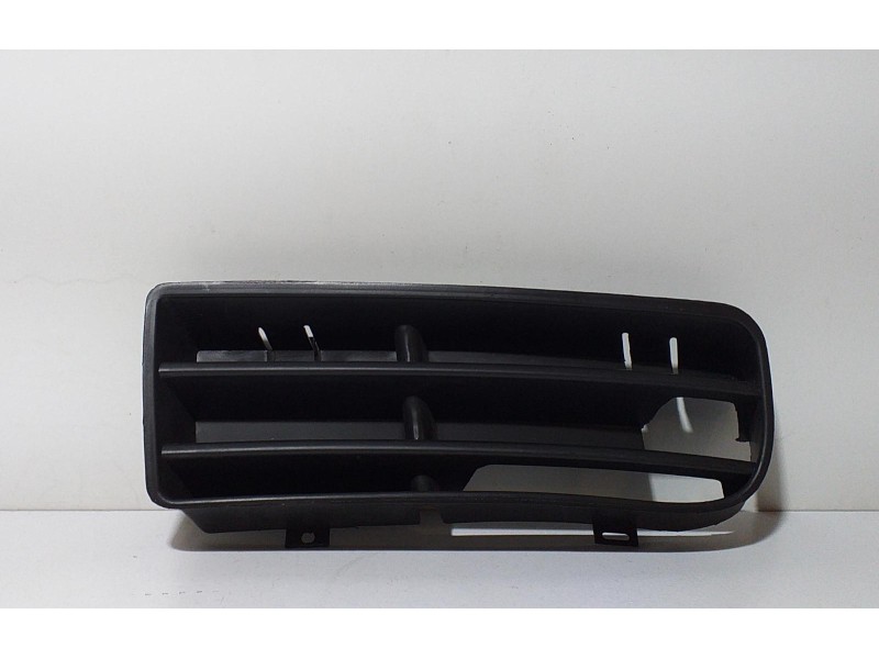 Recambio de rejilla paragolpes delantero para volkswagen golf iv berlina (1j1) advance referencia OEM IAM 107232122 68921 